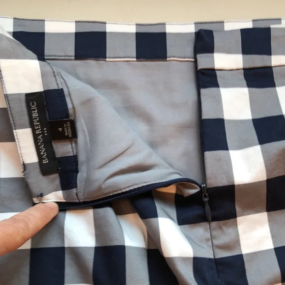 Banana Republic blue/gray/white midi pencil skirt - Picture 5 of 6